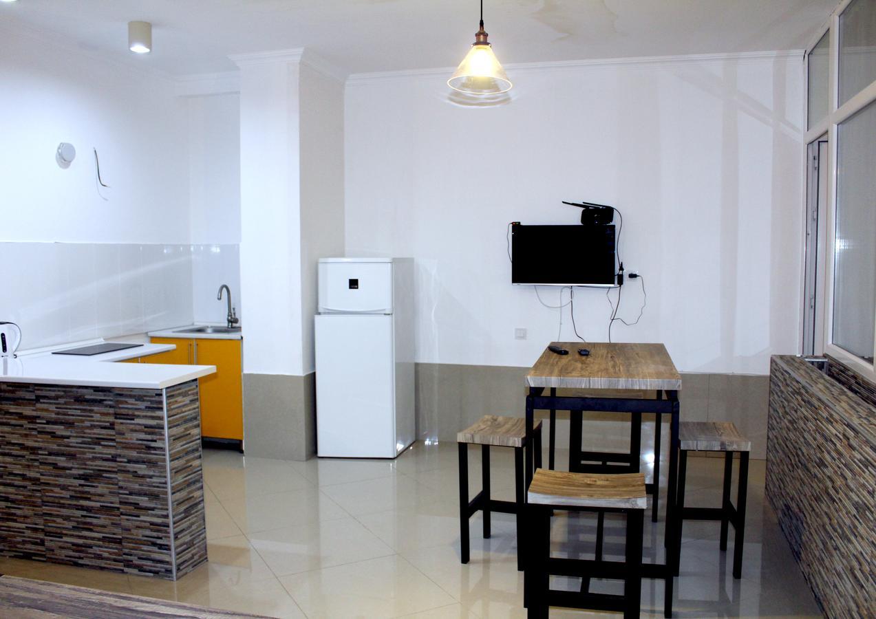 Cozy Apartment In The Center Of Batumi Ngoại thất bức ảnh